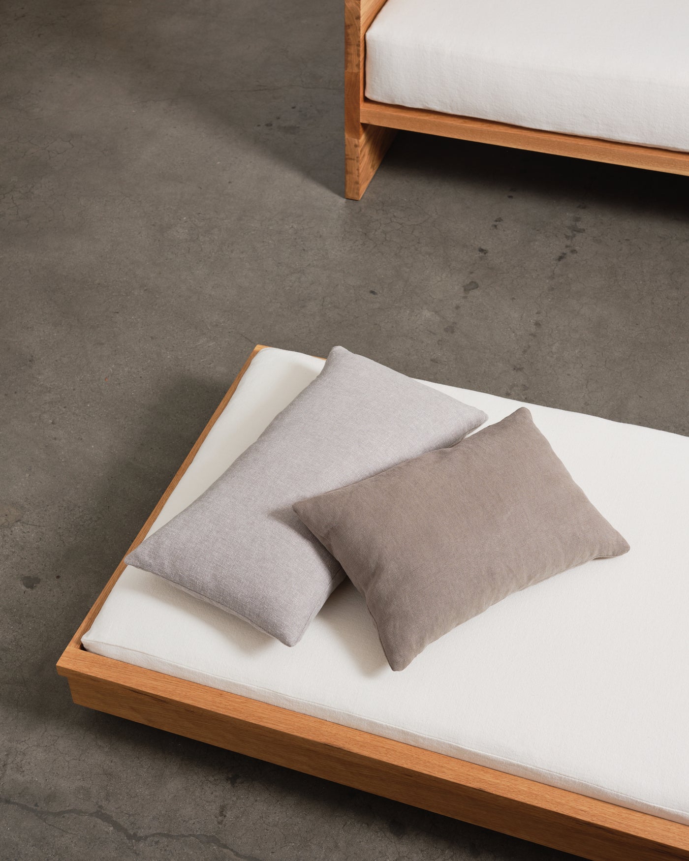 Cocoon Trundle Daybed - White Oak