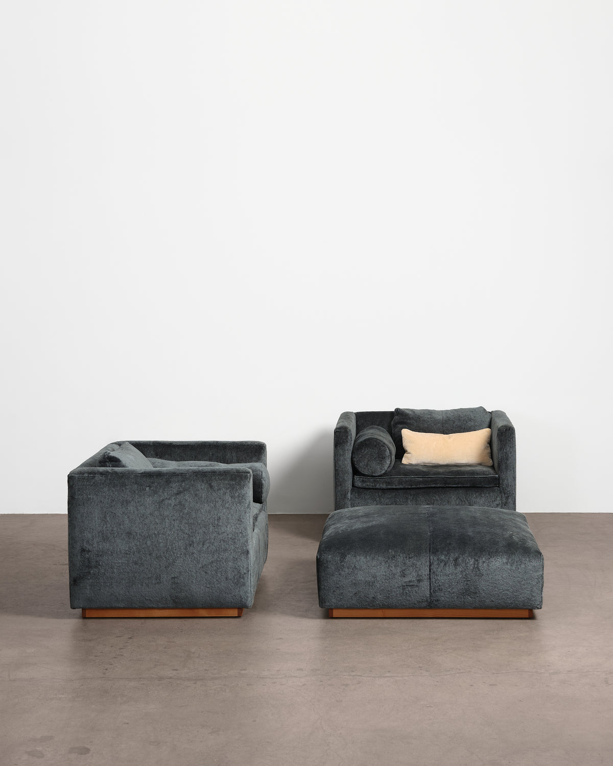 Lounge Series Suite - Indigo Linen Velvet